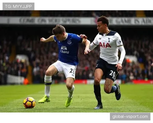 杜埃身体对抗不足如何制约其比赛表现与战术作用